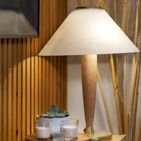 Symphony - Free Parking & Airport Taxi