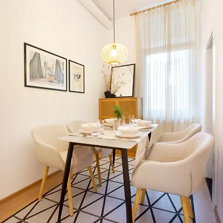 公寓 Symphony - Free Parking & Airport Taxi 布达佩斯