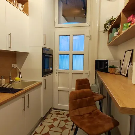Apartament Symphony - Free Parking & Airport Taxi *